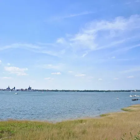 民宿 Mit Seebli Altefähr